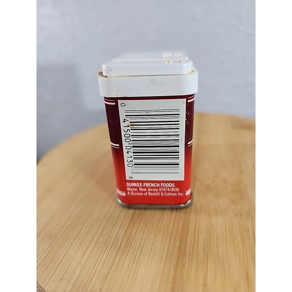 Vintage Frenchs Paprika 1 1/4 oz spice tin, EMPTY Great graphics on front, decor